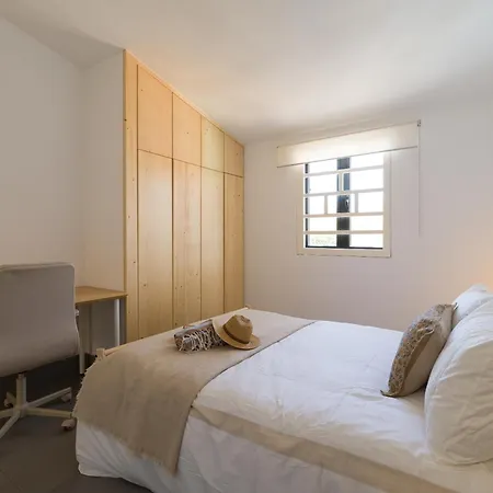 Amazing 3 Bedroom Next To The Holiday home *